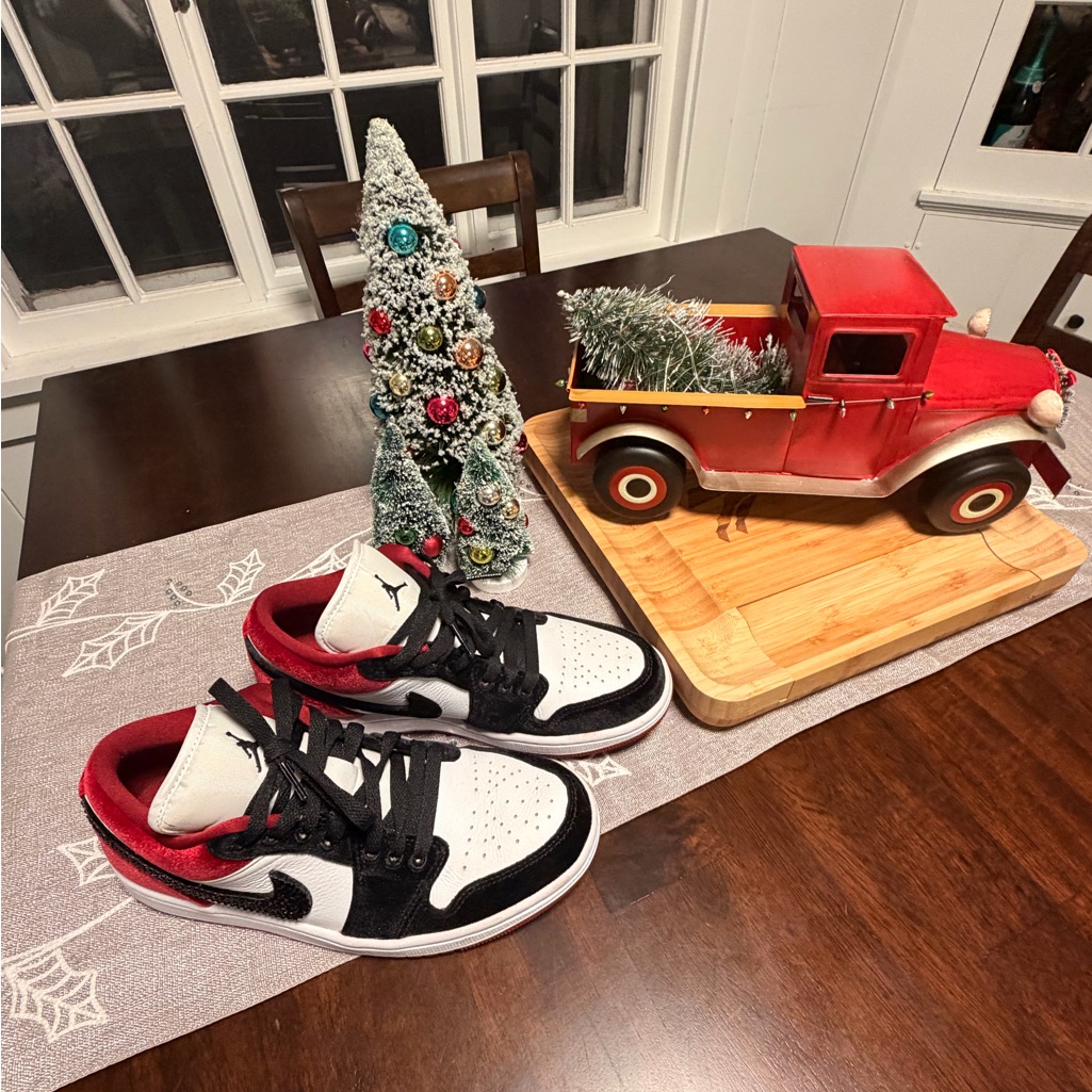 Women’s Jordan 1 Sneakers